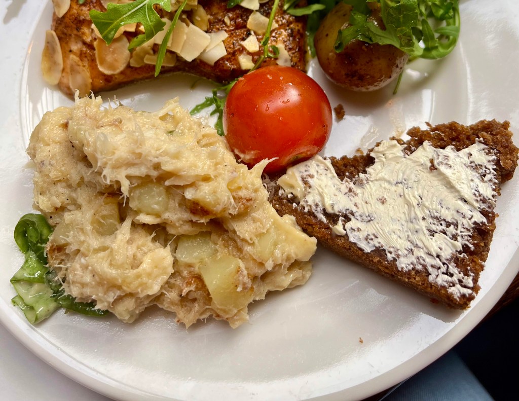 Must-try Icelandic foods, by travel blogger Wandering the Gap