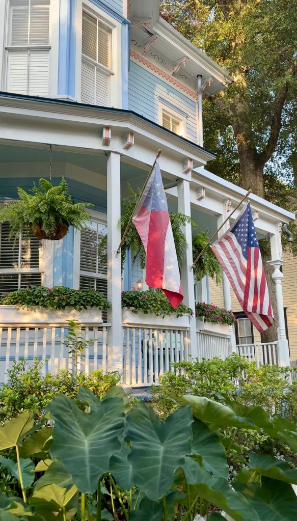 Savannah, Georgia things to do, by travel blogger Wandering the Gap