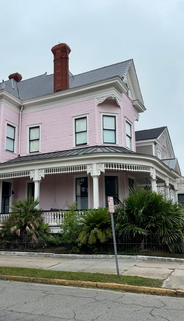 Savannah, Georgia things to do, by travel blogger Wandering the Gap